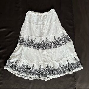 Metro Wear White Tiered Maxi Skirt with Black Floral Embroidery Size M Medium